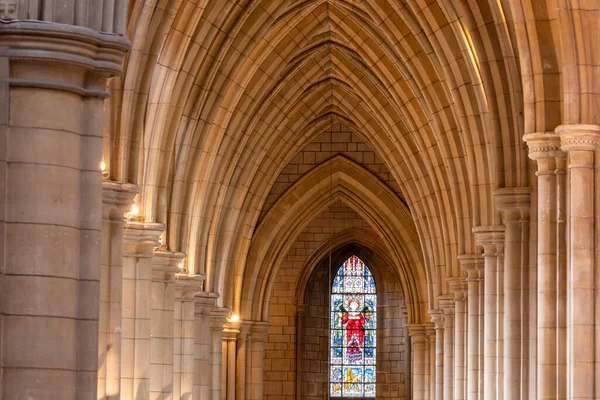 Utsikt Över Korridor Inne Truro Katedral Cornwall — Stockfoto