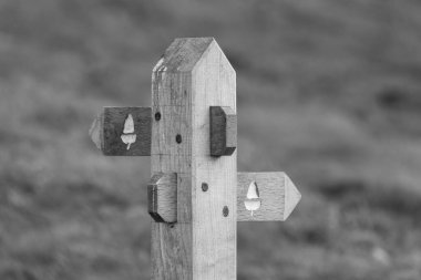 Güney batı yakasındaki patika işaretini kapat.