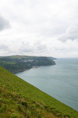 Devon 'daki Lynton ve Lynmouth Countisbury Hill' den görüntü