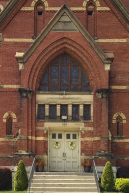 Yorkville, New York - 13 Ağustos 2019: Calvary Gospel Kilisesi'nin Dikey Görünümü.