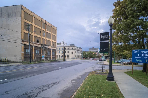 UTICA, NY, USA - OCT. 02, 2018: Bagg's Square located on 1st St and Main St, it is one of oldest areas in Oneida County and contains many National Register places in the neighborhood. — Stock Photo, Image