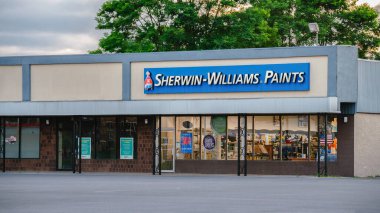 Roma, NY - 17 Temmuz, 2025: 9 Sherwin-Williams görüşü, çeşitli ürün çeşitliliği ve geniş dağıtım ağlarıyla bilinen, 1866 'da kurulan boya ve kaplama endüstrisinin küresel lideridir..
