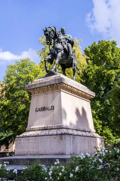 Pomnik Giuseppe Garibaldiego Weronie Włochy — Zdjęcie stockowe