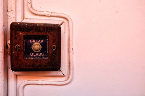 Close Vintage Fire Alarm Concrete Wall — Stock Photo, Image