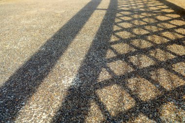 Zemindeki Çit Gölgesini Kapat.