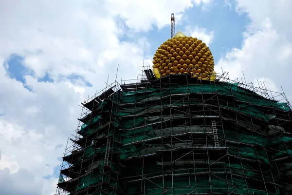 Grande Immagine Buddha Dorato Costruzione Wat Paknam Phra Sri Charoen — Foto Stock