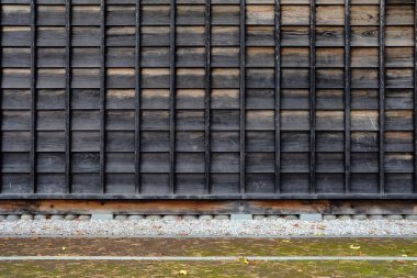 Japon Biçimli Eski Ahşap Duvar Parkta Asfalt.