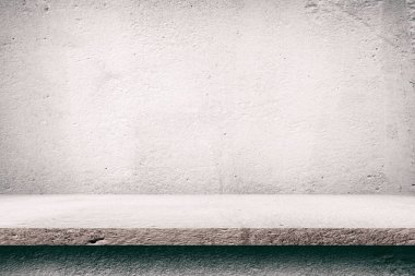 Eski zemin beton duvar dokusu arka planına sahip soyut beton masa, Ürün Sunumu, Mockup ve Arkaplan için uygundur.