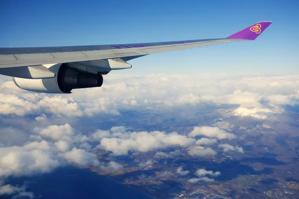 Sapporo Japón Noviembre 2019 Ala Avión Thai Airways Sobre Una —  Fotos de Stock