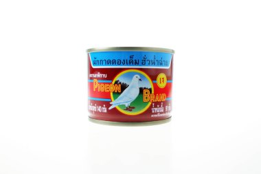 BANGKOK, THAILAND - 22 Nisan 2020: Barış tarafından dağıtılan güvercin markalı hardal turşusu yeşillikleri (Hua Peng 1958) Şirketi. 1958 'de kuruldu. Tayland 'ın bir ürünü..