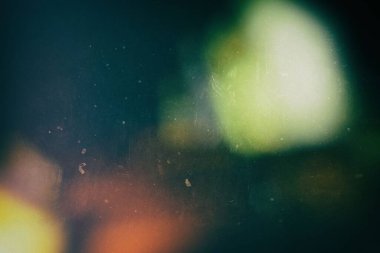 Çizik ve Tahıl Arkaplanı ile Soyunma Dokusu Işık Sızıntısı, Üstüste koyma ve Renk Dökme Efekti İçin Uygun.