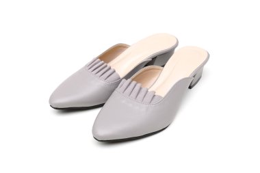 Beyaz izole kadın düşük topuk ayakkabı                          