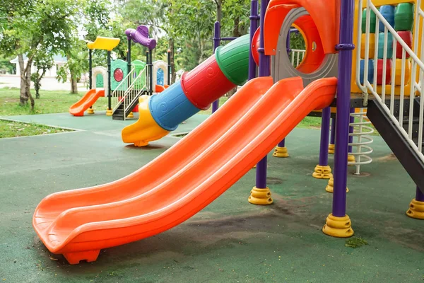 çocuklar için renkli Bahçesi