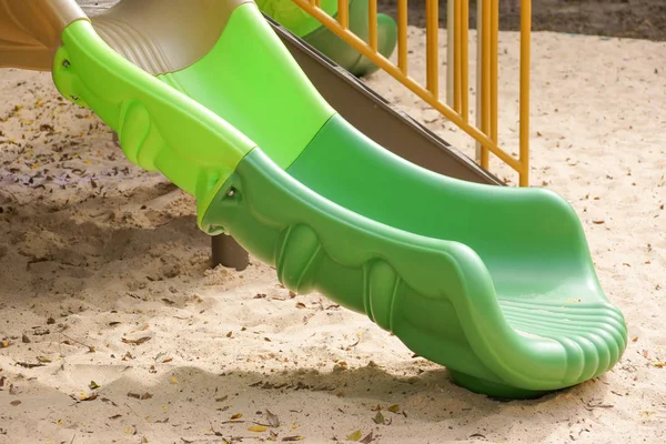 Parque Infantil Colorido Para Crianças Slide Parte — Fotografia de Stock