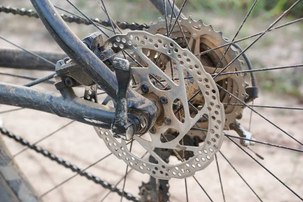 Kirli dağ bisikleti disk fren