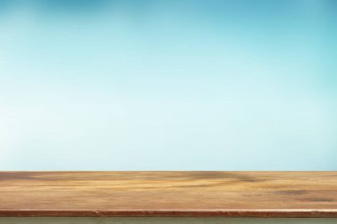 Ahşap masa üstü üzerinde bulanıklık doğa arka plan