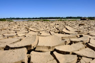 kuru çatlamış toprak dokusu
