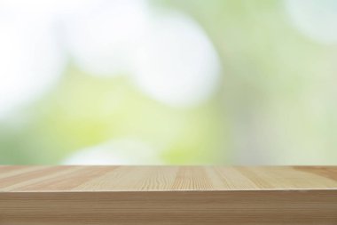 Ahşap masa üstü üzerinde bulanıklık doğa arka plan