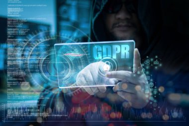 NET kullanarak hacker tablet ile Hud paneli ve kod grafik bar veri analytsis öğesi için siber teknoloji kavramı, karanlık ve tahıl süreci, sığ derinlik-in tarla eller odaklanmak seçin