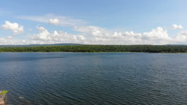 Drone Disparó Vista Aérea Paisaje Escénico Presa Embalse Campo — Vídeo de stock