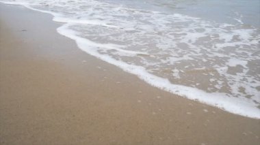 Ağır çekim deniz dalga kıyıya beach taş ve kaya