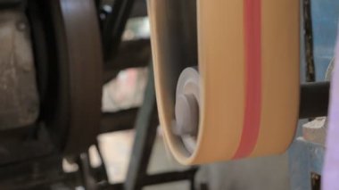 Kayış kasnak ve döner dişli iplik tarafından çalışma Tarım için eski makine 