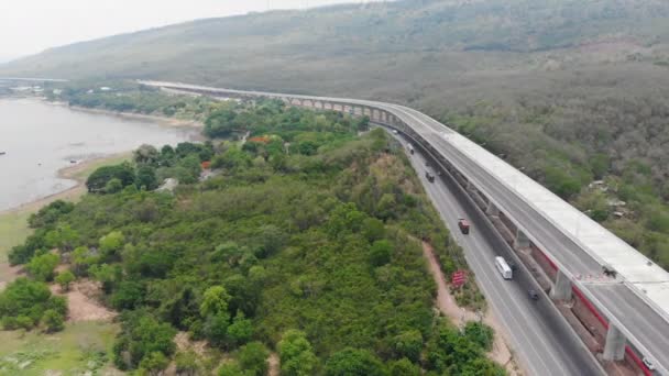 드론은 고속도로 고속도로 통행료 보기를 — 비디오