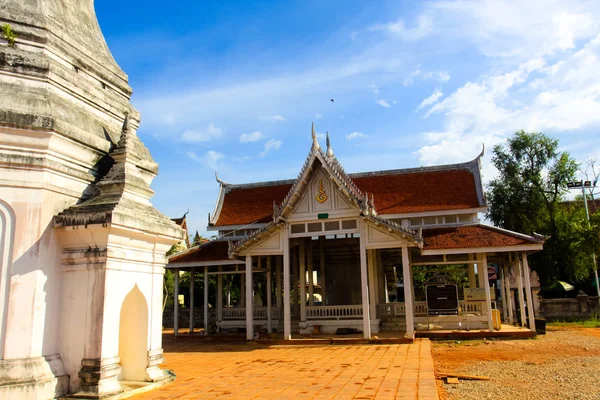 Beau temple dans le sud Thaïlande — Photo