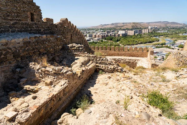  Gori şehrindeki Ortaçağ kalesi Goristsikhe