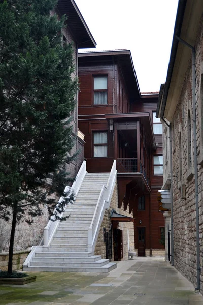 İstanbul - Balat Tarihi Ahşap İnşaat ve Merdiven.