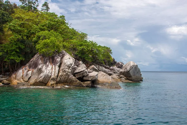 Falaise Pierre Près Île Thaïlande — Photo