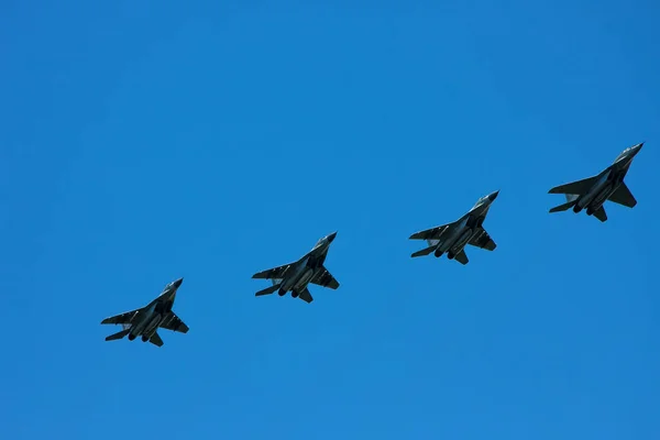 2020 Federación Rusa Moscú Aviones Militares Vuelan Desfile Victoria —  Fotos de Stock