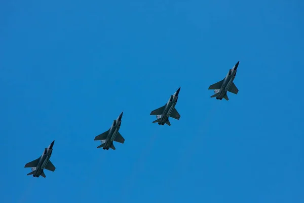 2020 Federación Rusa Moscú Aviones Militares Vuelan Desfile Victoria —  Fotos de Stock