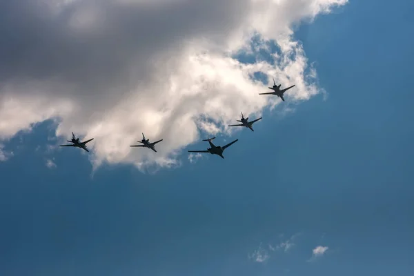 2020 Moskova Rusya Federasyonu Askeri Uçaklar Zafer Geçidine Uçuyor — Stok fotoğraf