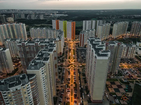 Şehir Sokakları Yüksek Gökdelenler — Stok fotoğraf