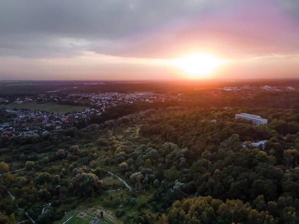 Doğal parkın üzerinde gün batımı