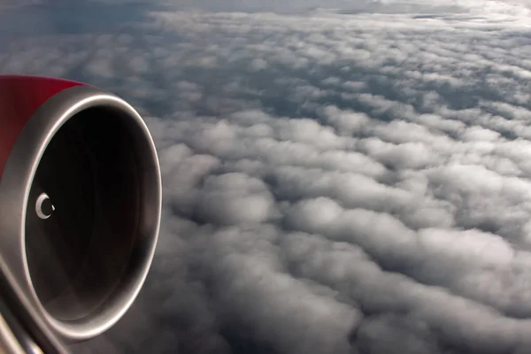 飛行機の窓から美しくカラフルな風景 — ストック写真