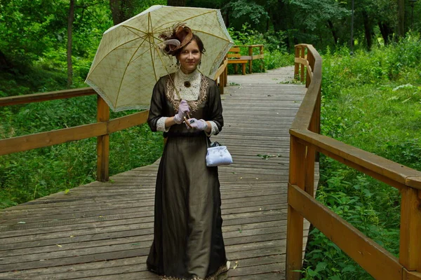 Актриса Одягнена Російську Дворянку Початку Століття — стокове фото