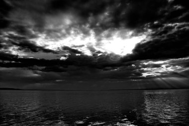 Fırtınadan önce Zhiguli Denizi.