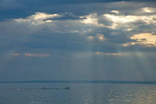 Zhiguli Meer Vor Einem Gewitter — Stockfoto
