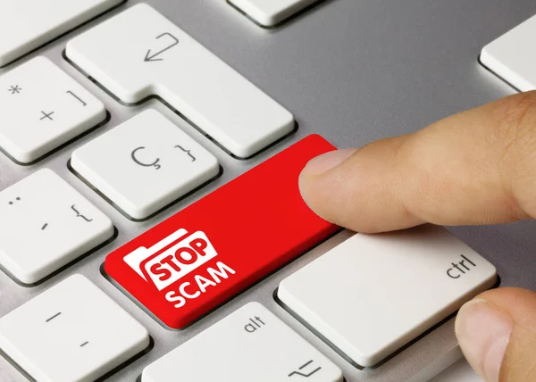 Stop Scam Γραμμένο Στο Κόκκινο Κλειδί Του Μεταλλικού Πληκτρολογίου Πληκτρολόγιο — Φωτογραφία Αρχείου