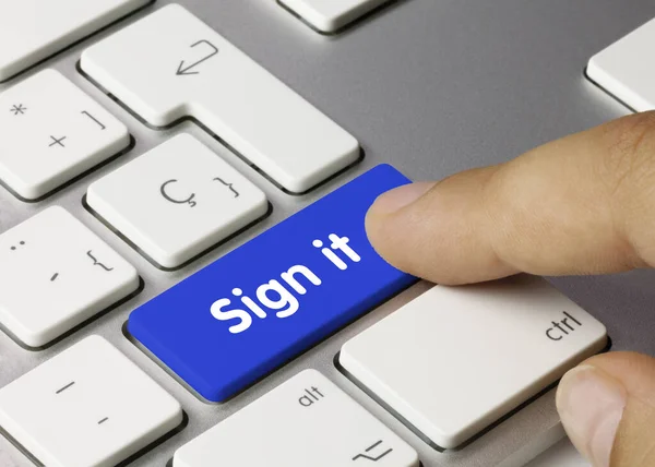 Υπογράψτε Γραμμένο Στο Μπλε Κλειδί Του Μεταλλικού Πληκτρολογίου Πληκτρολόγιο Πληκτρολογίου — Φωτογραφία Αρχείου
