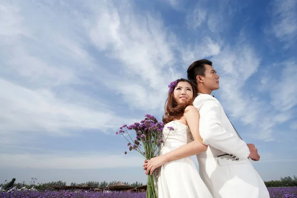 Romantic Lavender Wedding Couple — Stock Photo, Image