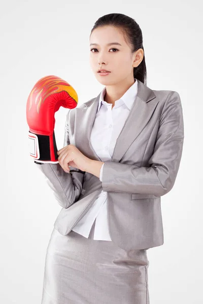Mulher Negócios Usando Luvas Boxe — Fotografia de Stock