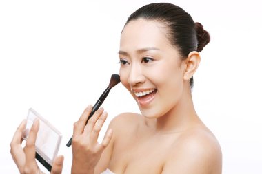 Doğulu güzellik makyajı