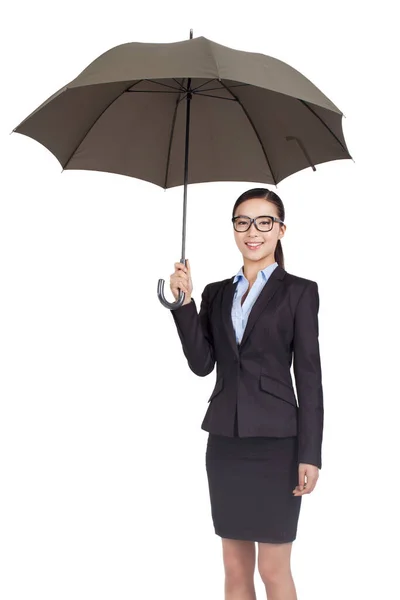 Porträt Einer Geschäftsfrau Die Unter Einem Regenschirm Hält — Stockfoto