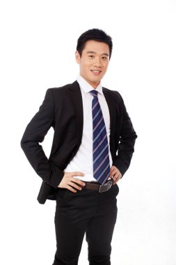 Kolları havada duran bir iş adamının portresi.