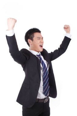 İşadamı, beyaz arkaplan önündeki başarısından dolayı heyecanlı.