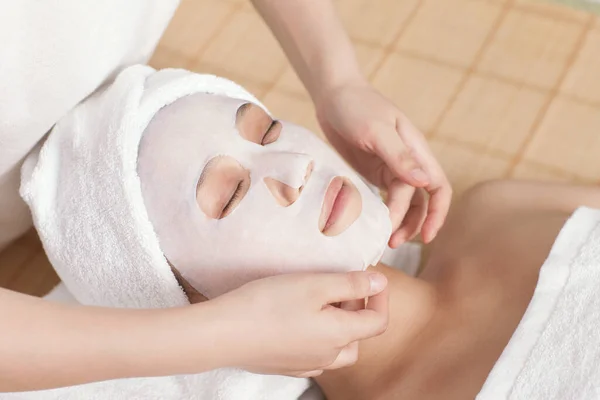 Een Masker Van Jongedame — Stockfoto