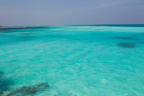 Maldive Mare Primo Piano Luogo Viaggio Sullo Sfondo — Foto Stock